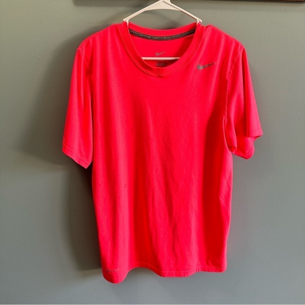 Nike Dri-Fit Neon Coral Bright Orangey Color Short Sleeve Shirt Size small